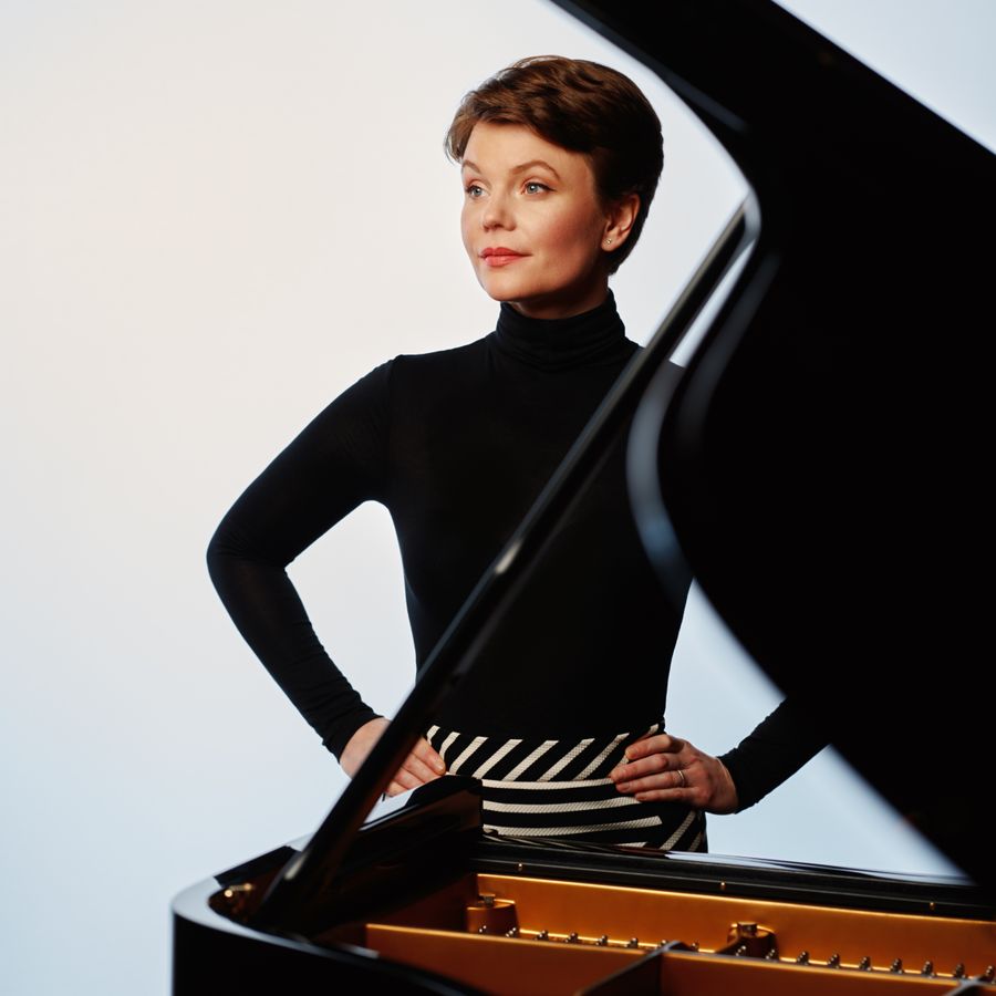 Clare Hammond