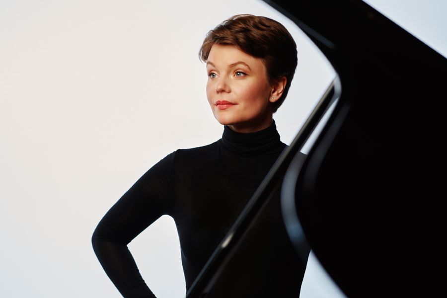 Clare Hammond